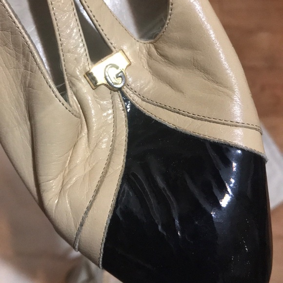 Gucci Leather T-Strap Pumps Spectator Heels - Picture 8 of 8